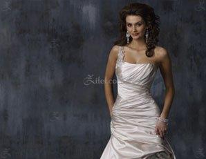 Centre Laaroussa : Robe de Mariage